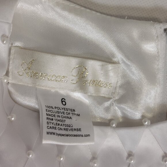 AMERICAN PRINCES WHITE SATIN DRESS WITH PEARL DETAIL - SIZE 6 - Picture 2 of 6